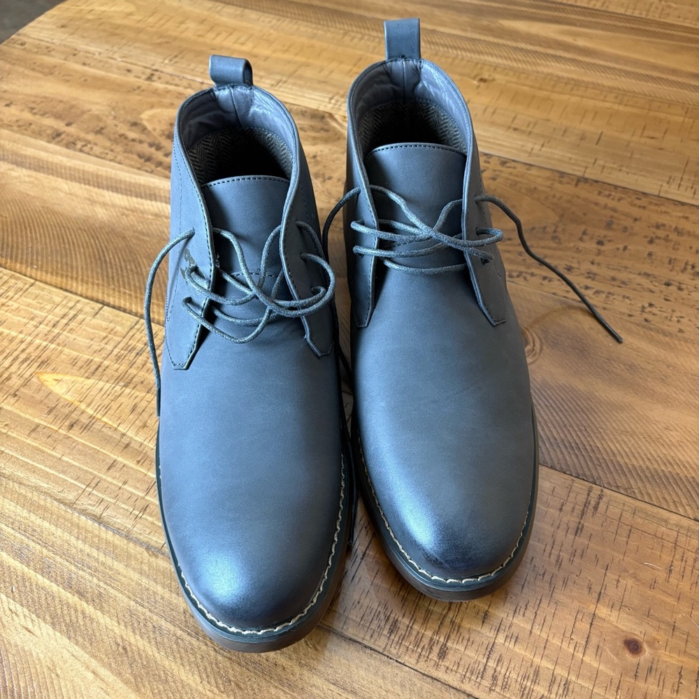 Men's Classic Gray Chukka Boots